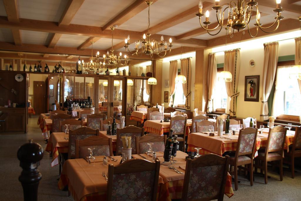 Hotel Genziana パッソ・ステルヴィオ エクステリア 写真