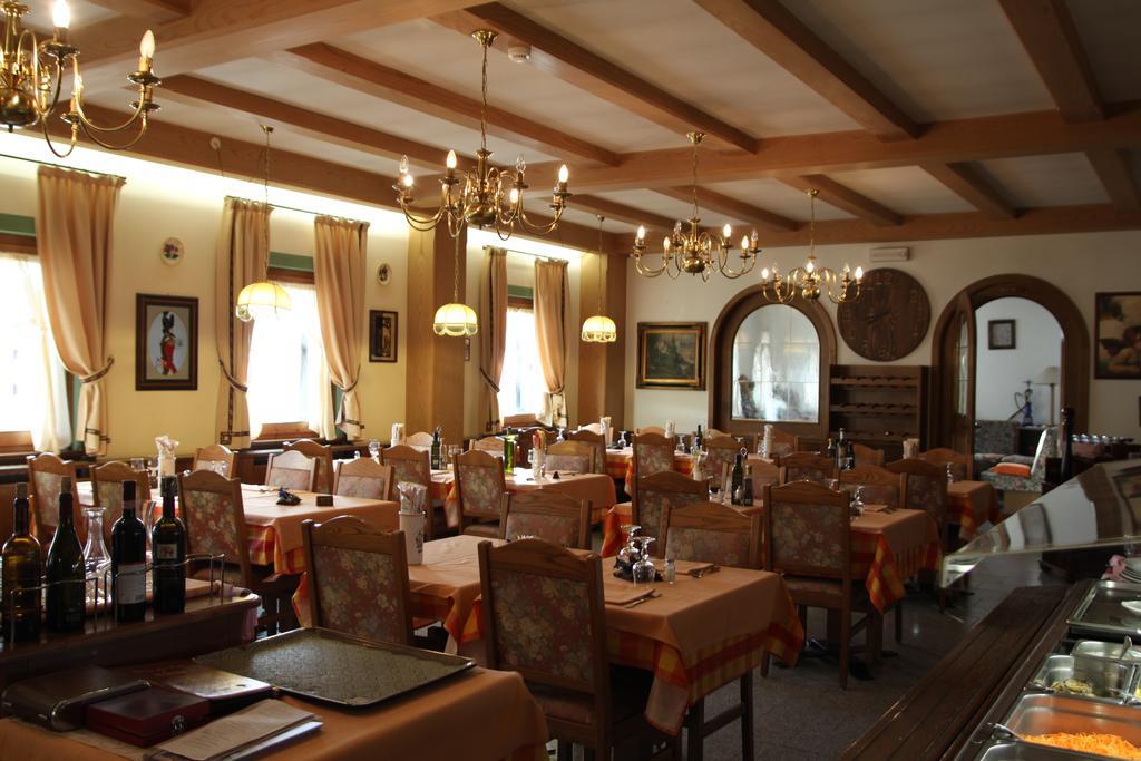 Hotel Genziana パッソ・ステルヴィオ エクステリア 写真